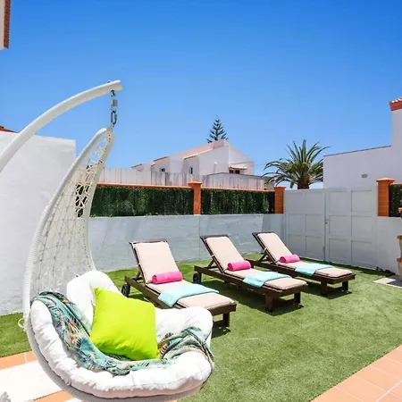 Enrique By Villa Corralejo